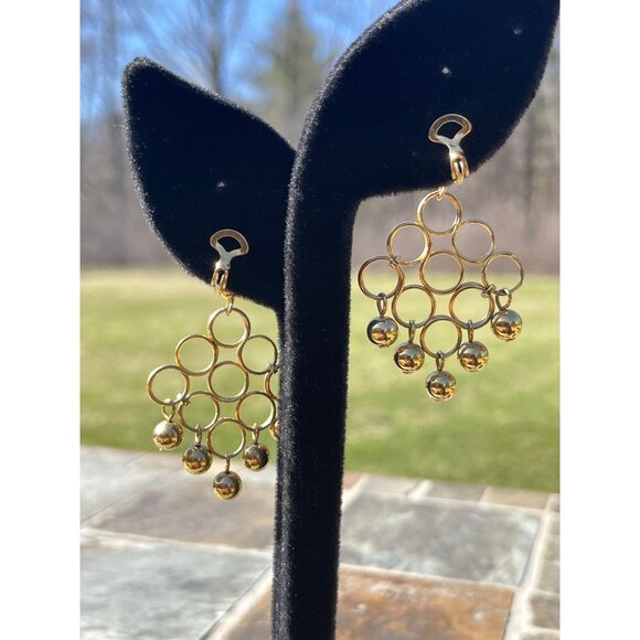 Vtg 1970's Gold Tone Diamond Drop Dangle Earrings Non Pierced Clip On Backs - Picture 2 of 4